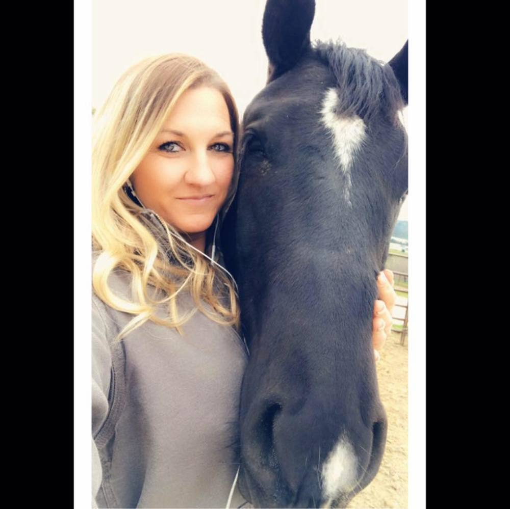 Meet your Posher, Candace